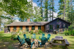 Lakefront Lovell Home with Dock Walk to Town Beach!